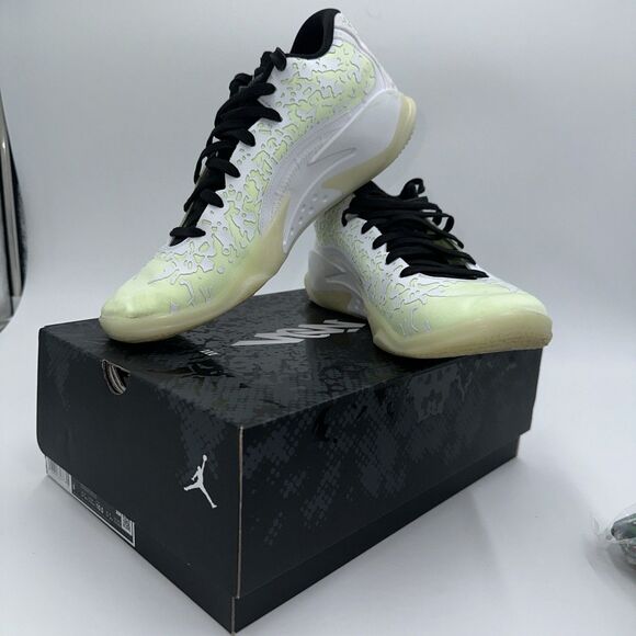 Nike Jordan Zion 3 No Guts Barely Volt Men Basketball DR0675-110 men\'s sz 9 main image 5